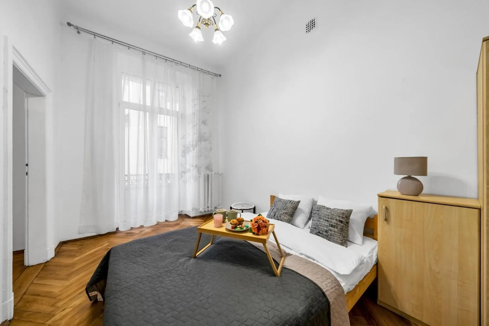 Polna Apartment - Balcony, Workspace, Top Location - By Rentujemy Warschau 0*,